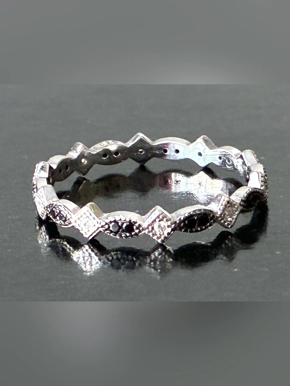 Sterling Silver Geometric Pattern Stackable Ring - Sz 8